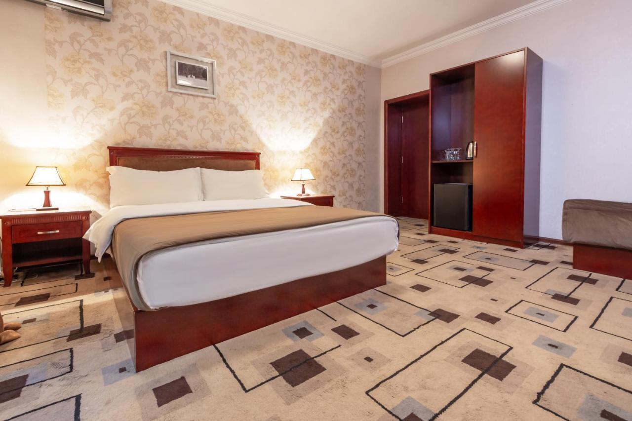 Margo Palace Hotel Tbilisi Exterior foto